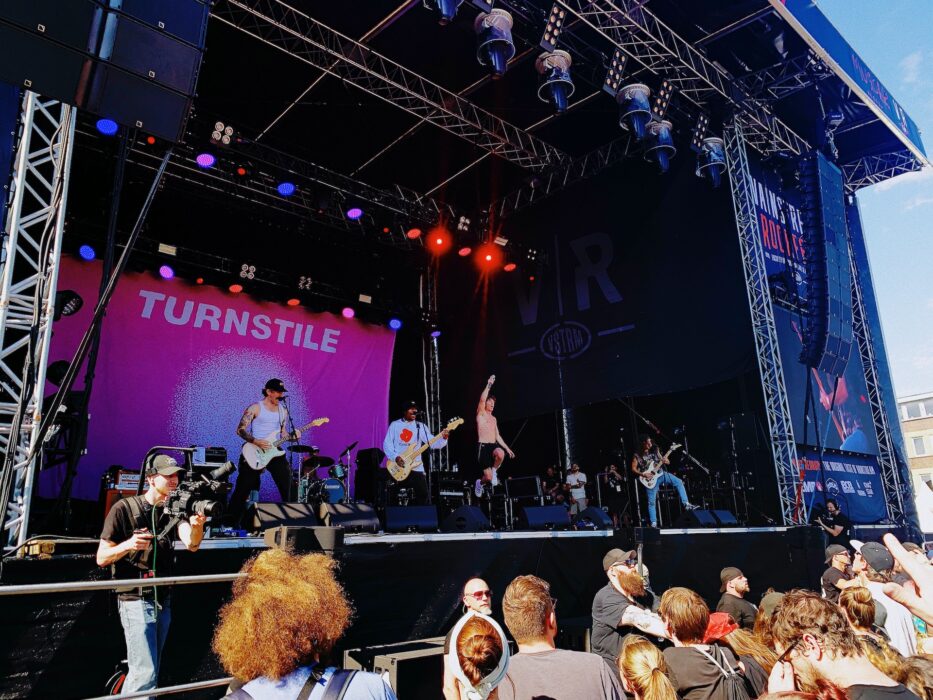 Turnstile spielen auf dem Vainstream Rockfest 2022.