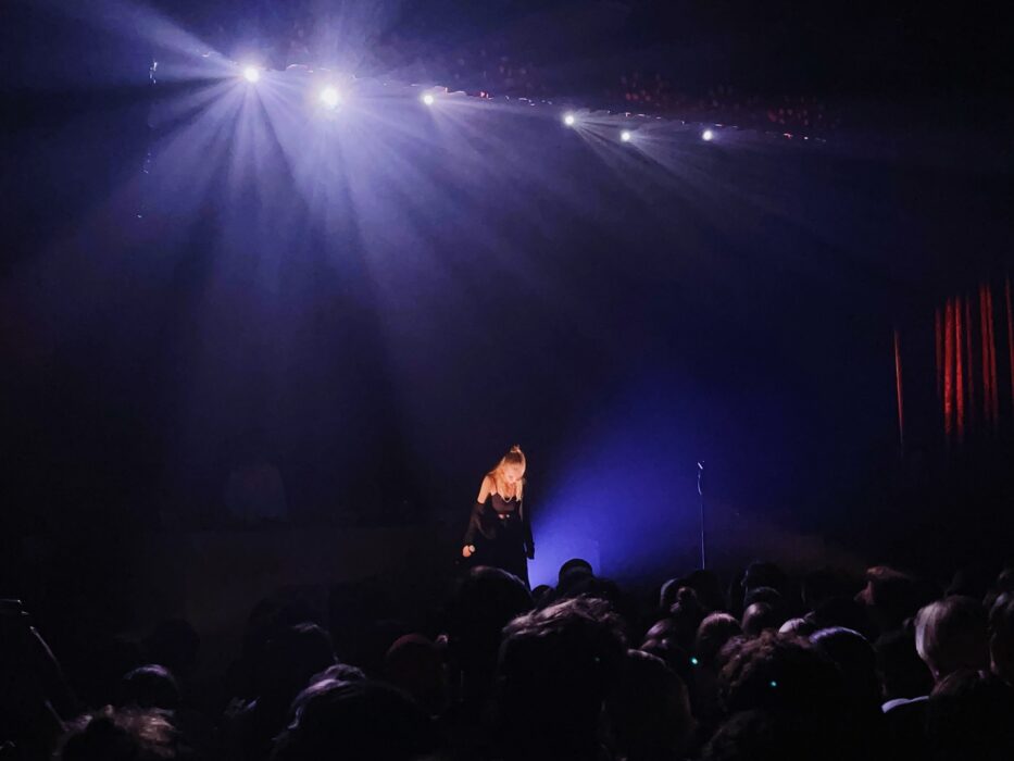 Paula Hartmann spielt im Kölner Gloria Theater.