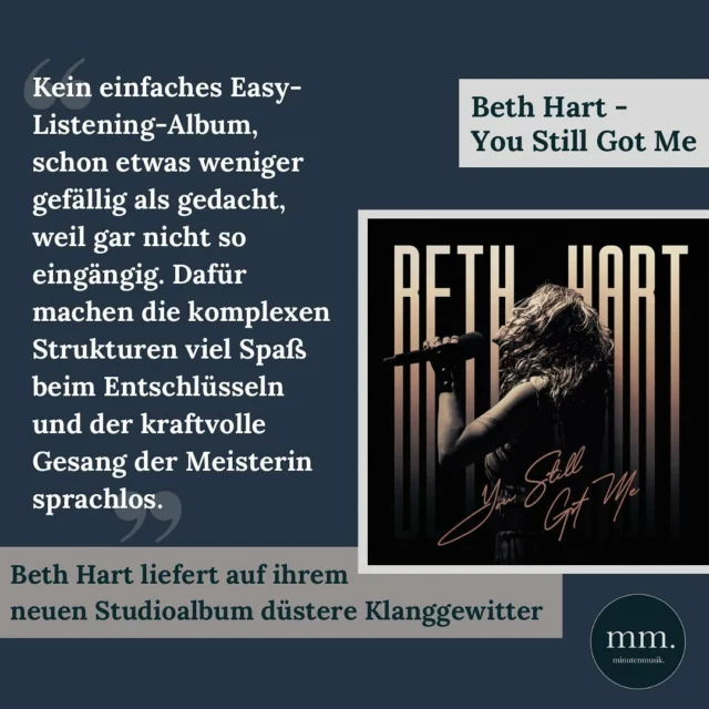 Nach fünf Jahren gibt es nun das erste Studioalbum mit neuen Songs. Beth Hart (@officialbethhart) liefert aber mit „You Still Got Me“ alles andere als ein kitschiges Album, was der Titel hätte vermuten lassen können. Stattdessen findet Autor Christopher (@callmefili) die Songstrukturen spannend und den Gesang zum wiederholten Male äußerst hervorragend. Mehr in seiner Review über den Link in der Bio.

#bethhart #bethhartyoustillgotme #youstillgotme #review

📸: Mascot Label Group